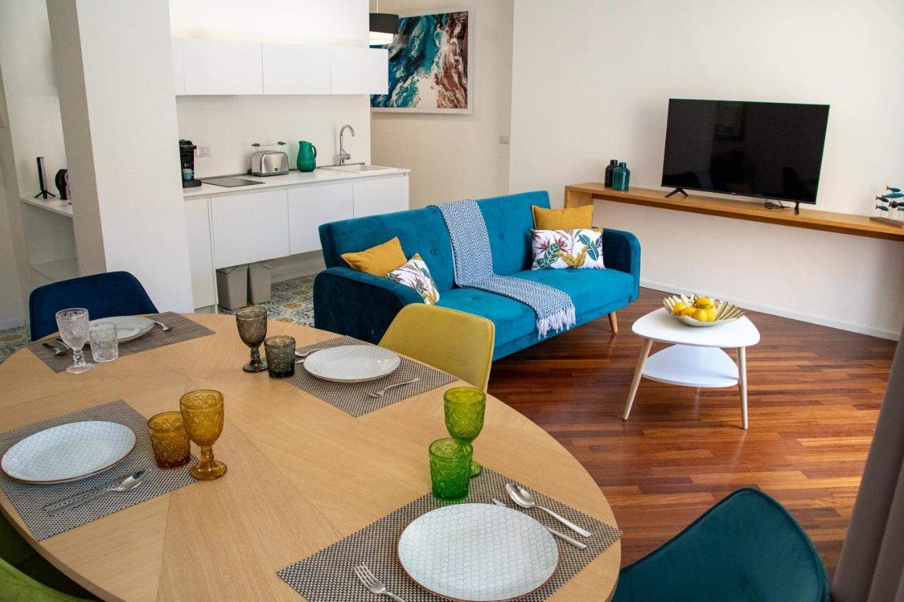 Castalia Apartments & Rooms Duomo タオルミーナ エクステリア 写真