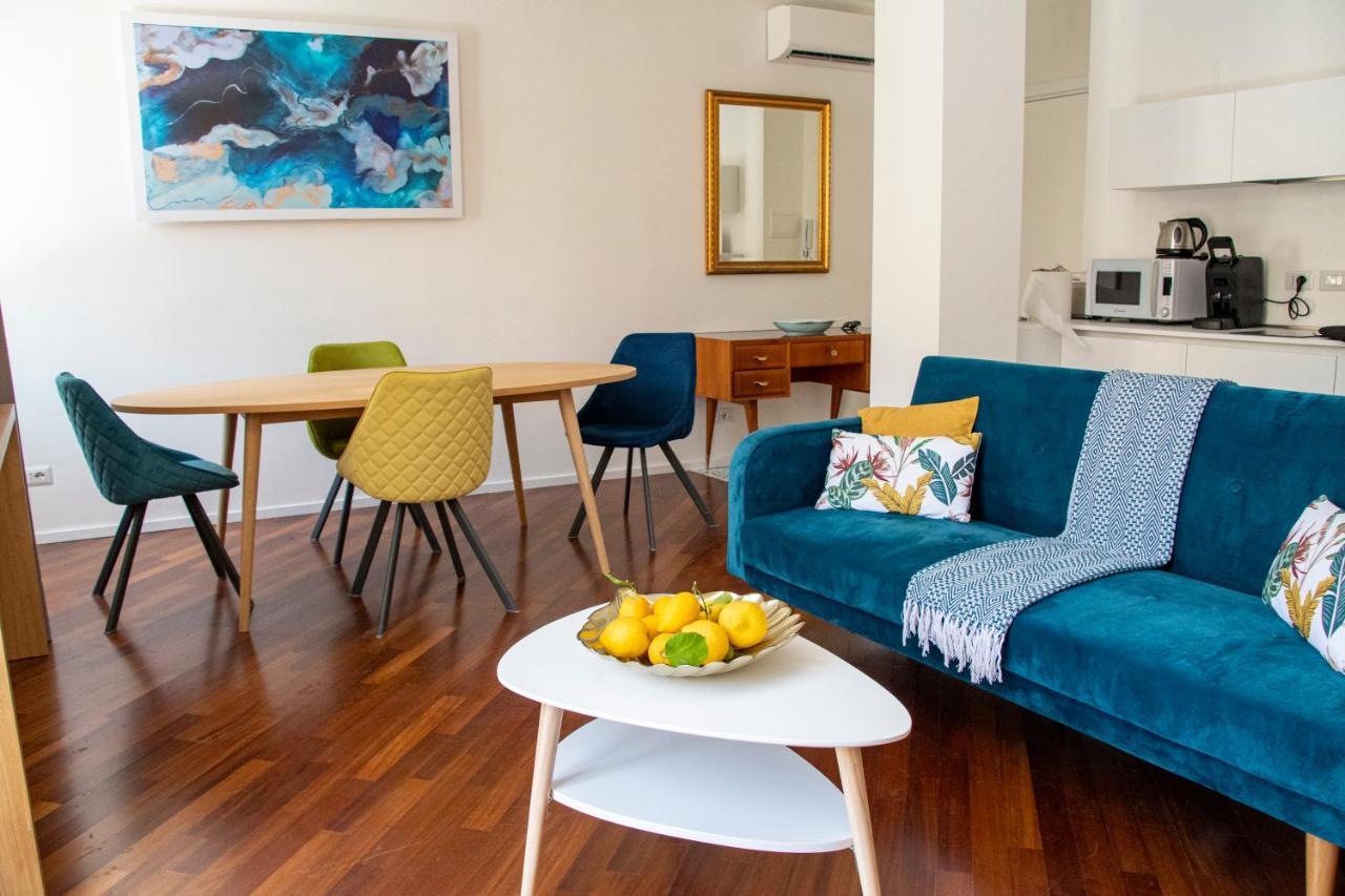 Castalia Apartments & Rooms Duomo タオルミーナ エクステリア 写真