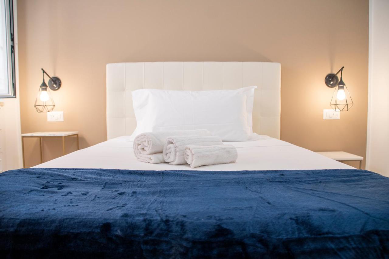Castalia Apartments & Rooms Duomo タオルミーナ エクステリア 写真