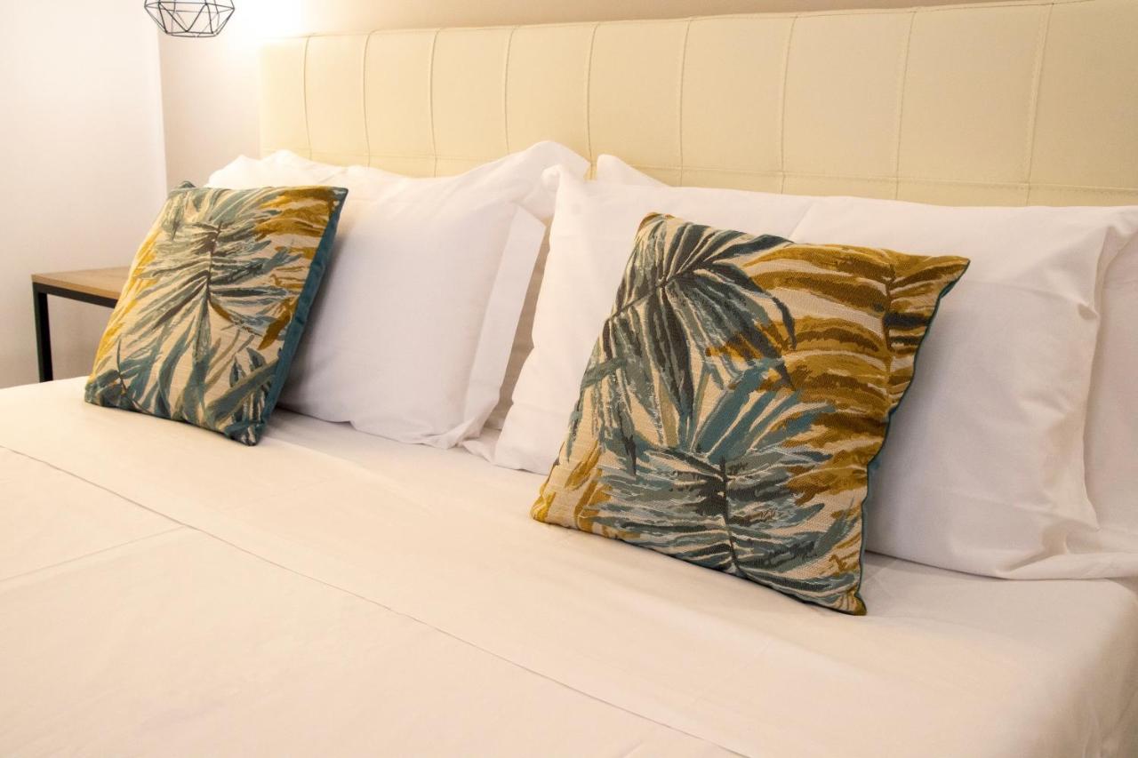 Castalia Apartments & Rooms Duomo タオルミーナ エクステリア 写真