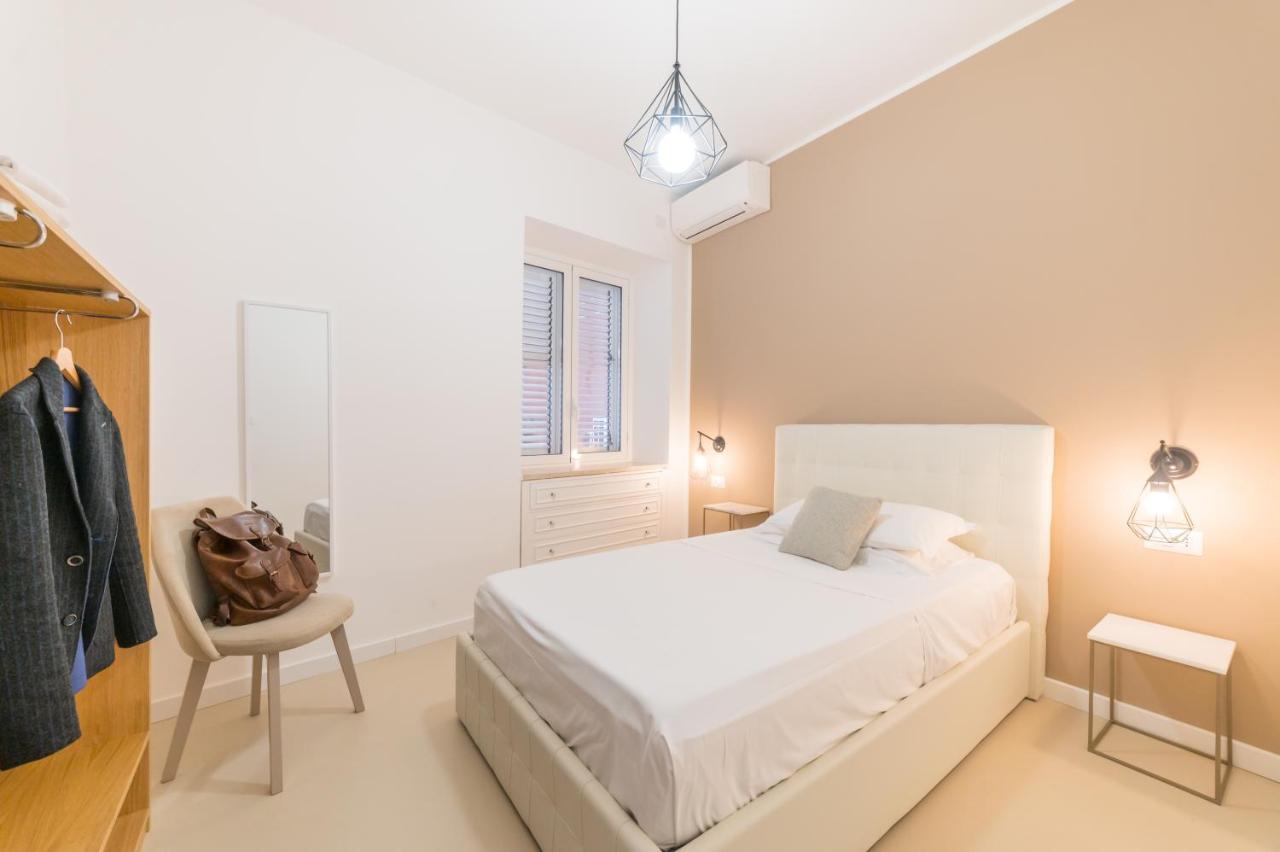 Castalia Apartments & Rooms Duomo タオルミーナ エクステリア 写真