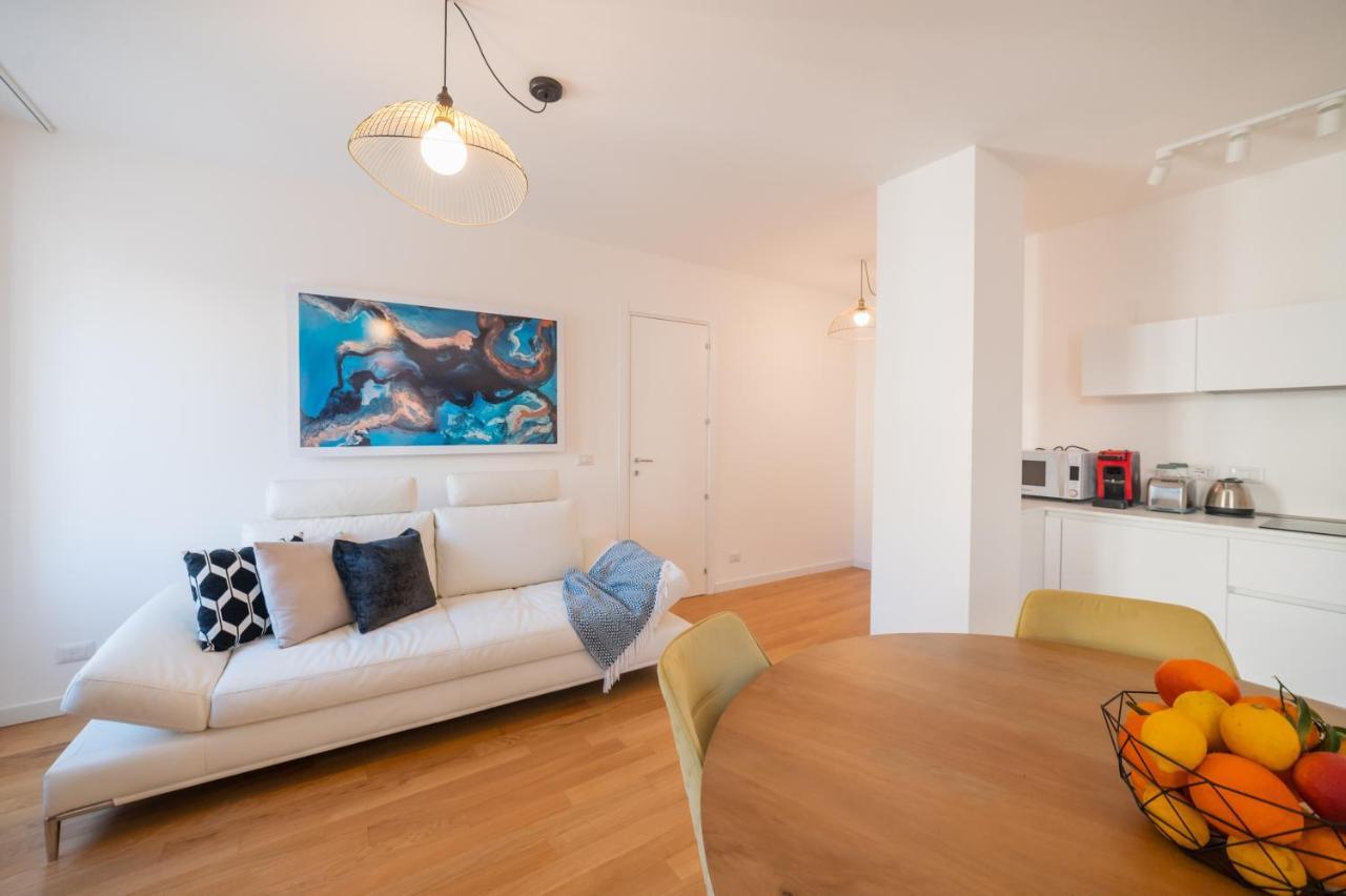 Castalia Apartments & Rooms Duomo タオルミーナ エクステリア 写真
